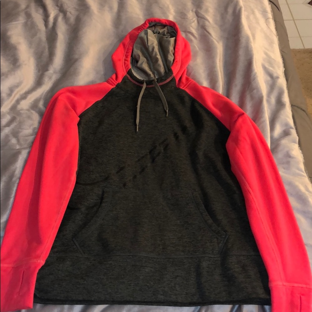 Nike , therma-fit sweatshirt